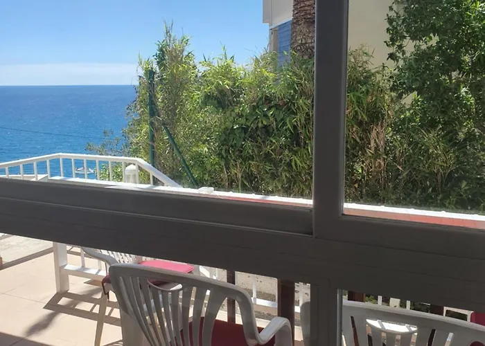 Cerca Cala Crancs Playa * 萨洛